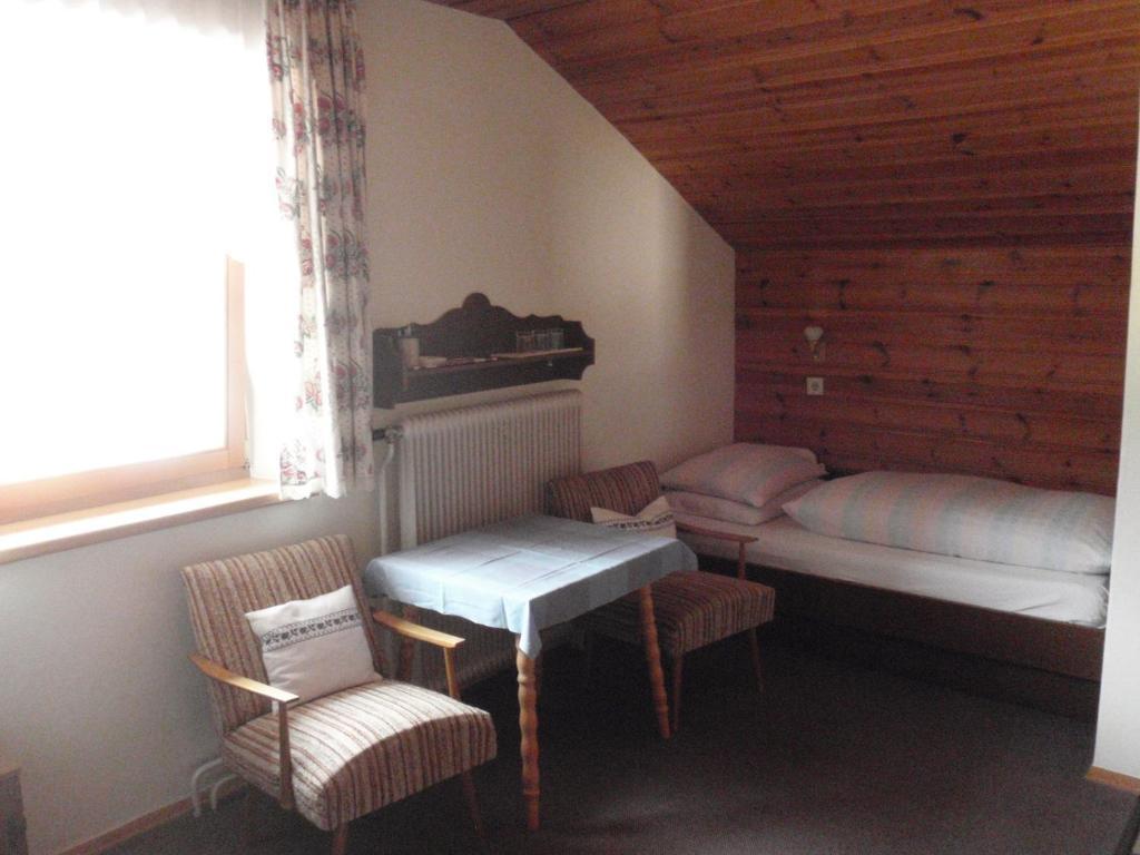 ホテル Haus Kapfinger アプテナウ 部屋 写真